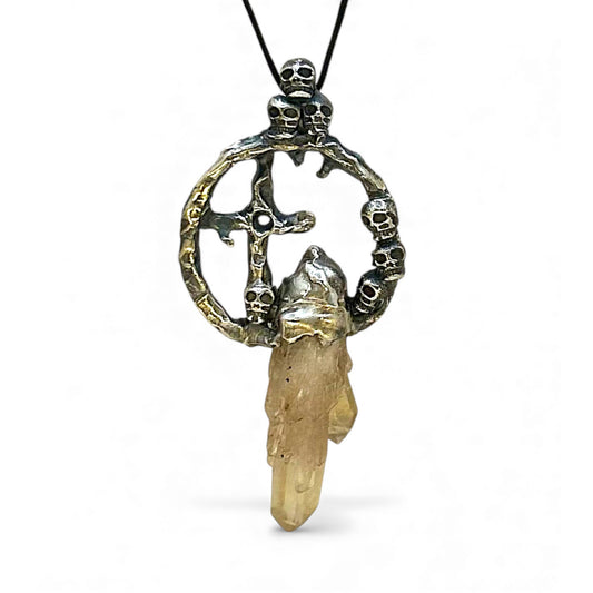 Pandantiv Gotic Argint 925 cu Cranii și Cuarț Natural Brut